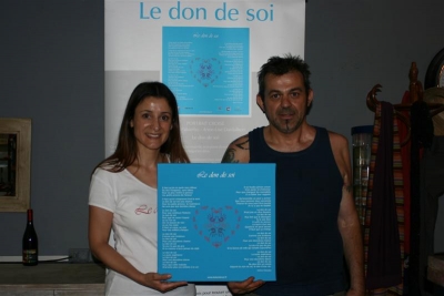 Le Café de l&#039;univers à Villeneuve-lès-Avignon, 130ème maillon de la chaîne de solidarité, Le don de soi.
